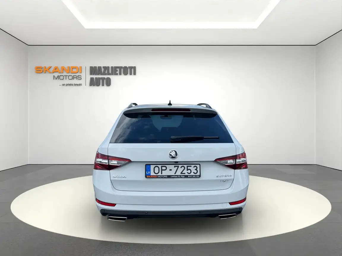 SKODA SUPERB