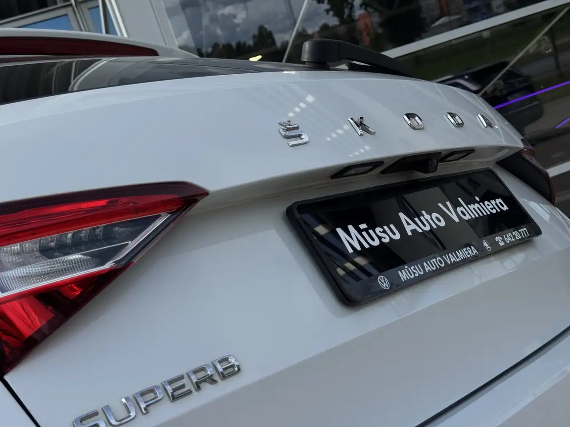 SKODA SUPERB