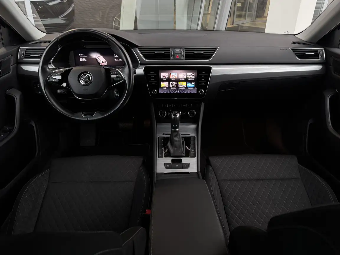 SKODA SUPERB