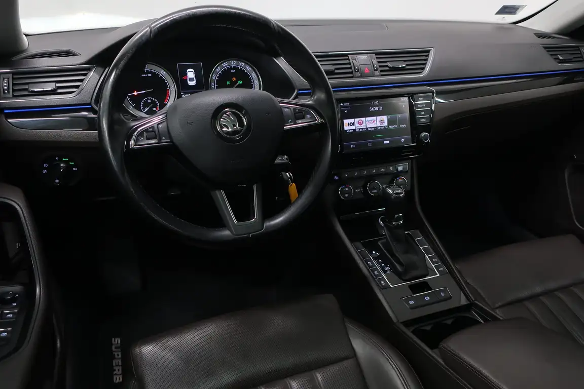 SKODA SUPERB