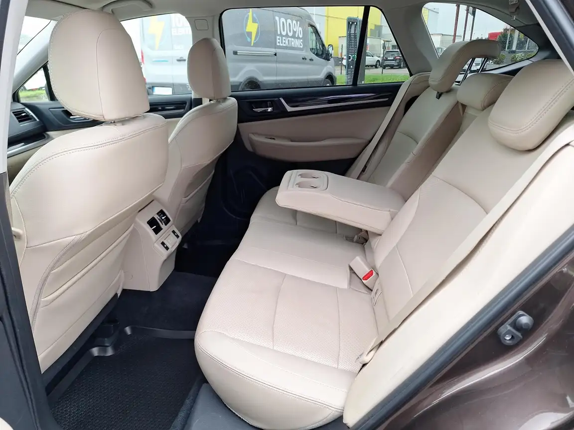SUBARU OUTBACK