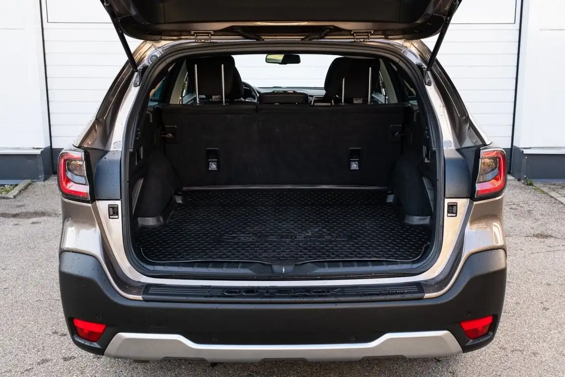 SUBARU OUTBACK