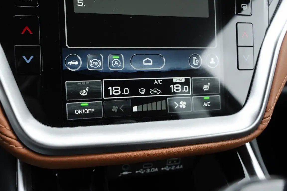 SUBARU OUTBACK