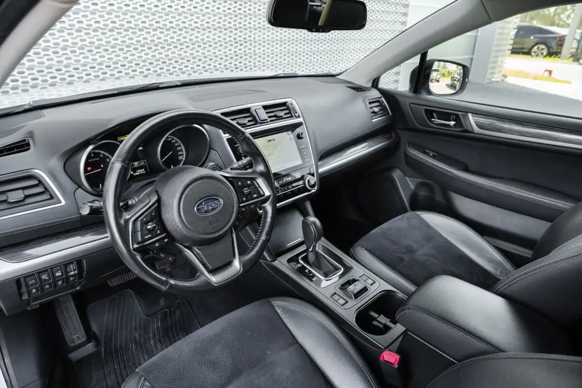 SUBARU OUTBACK