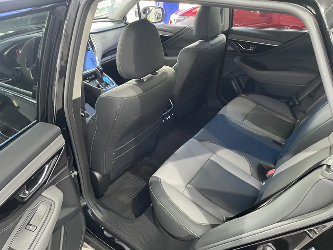 SUBARU OUTBACK