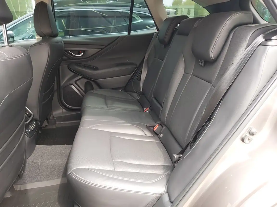 SUBARU OUTBACK