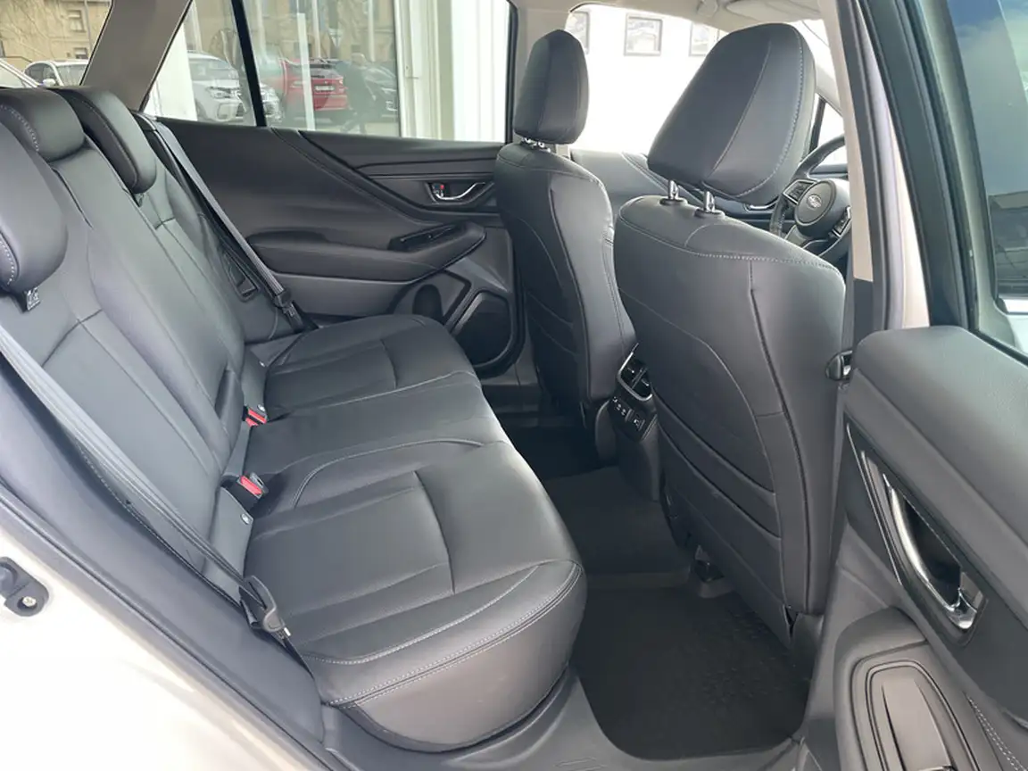 SUBARU OUTBACK