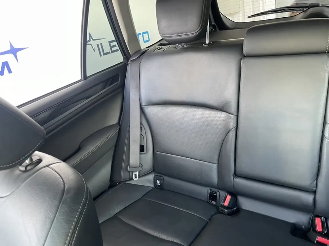 SUBARU OUTBACK