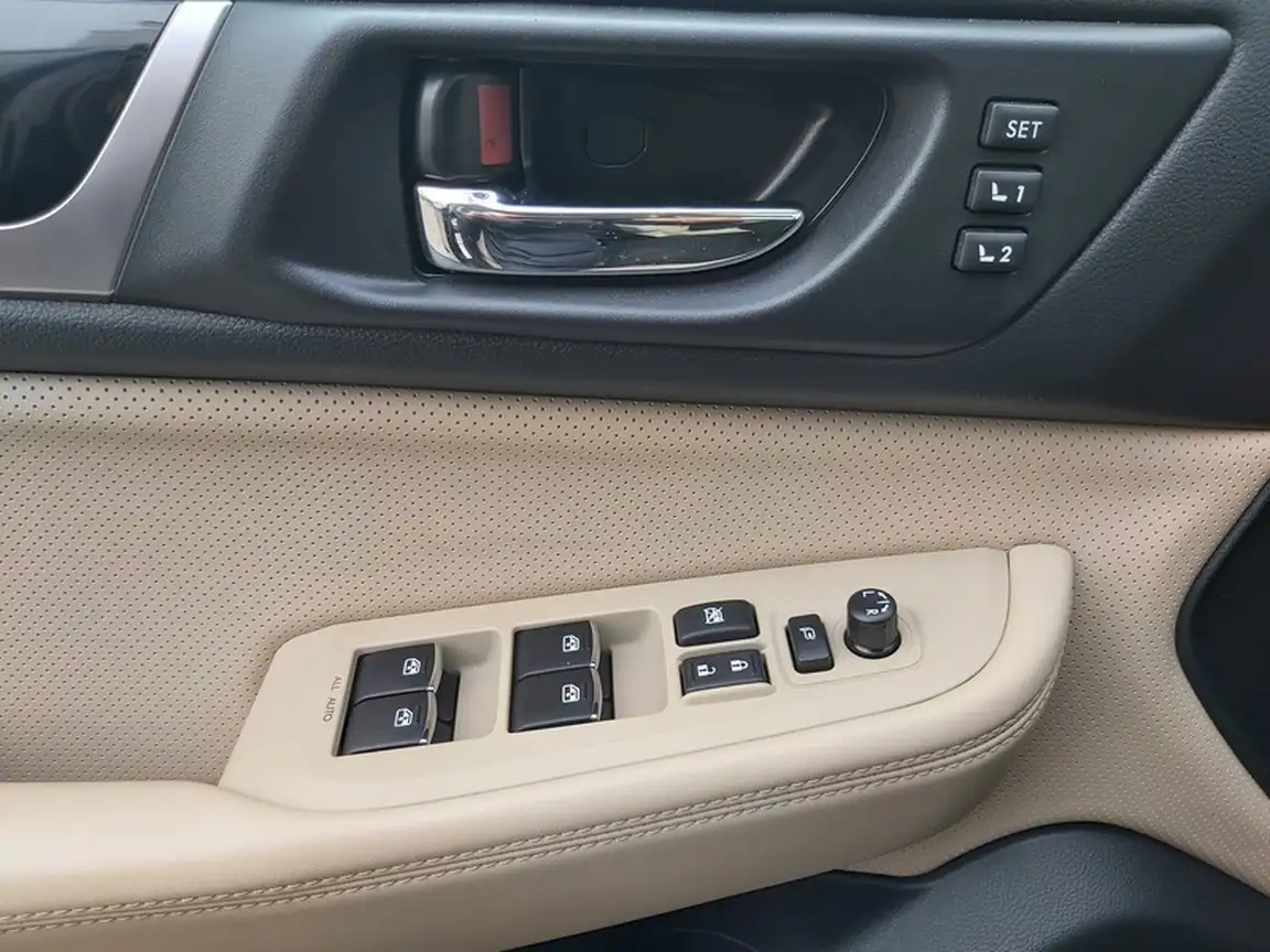 SUBARU OUTBACK