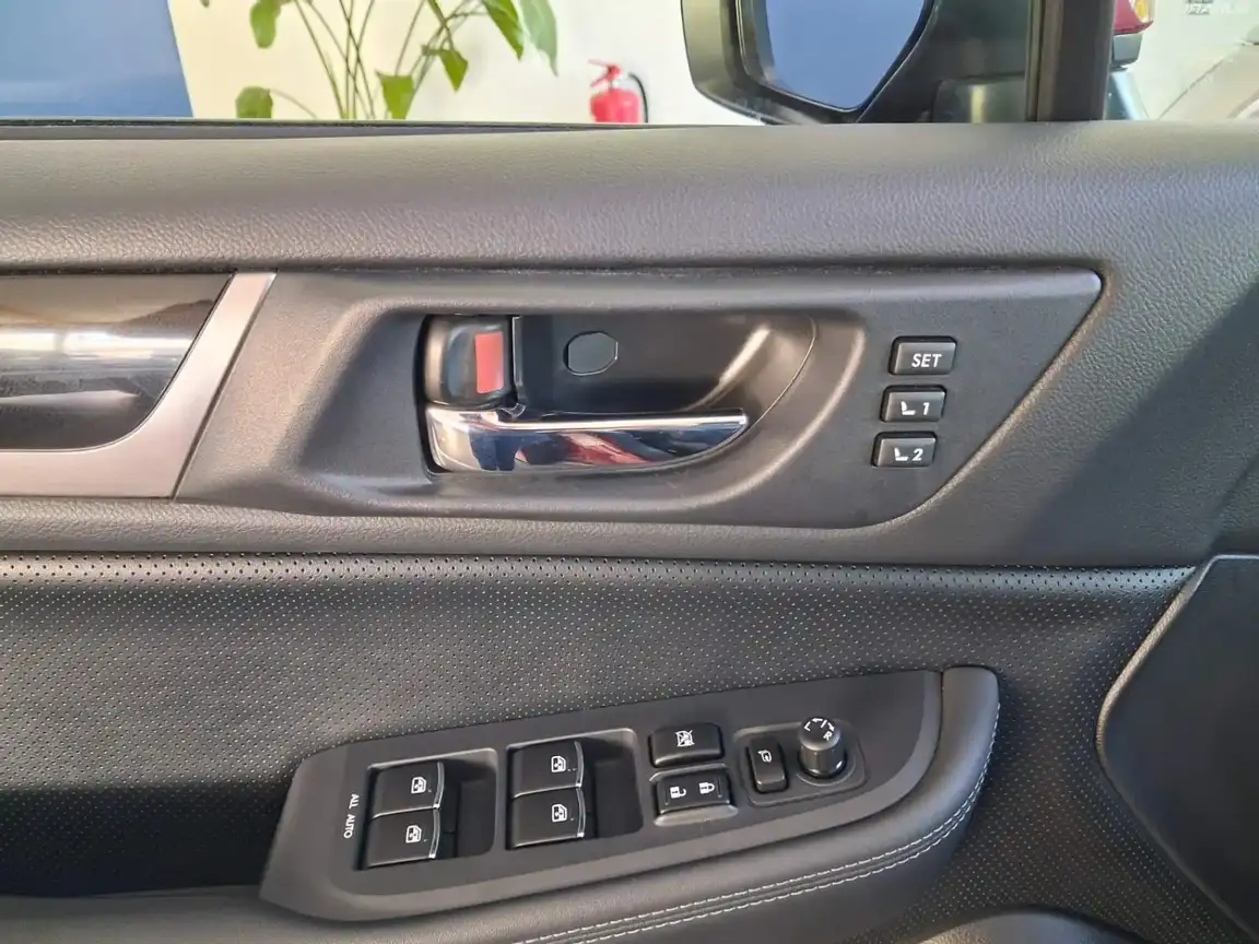 SUBARU OUTBACK