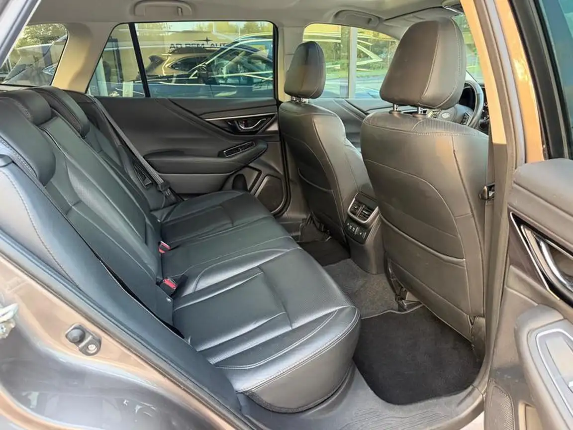 SUBARU OUTBACK