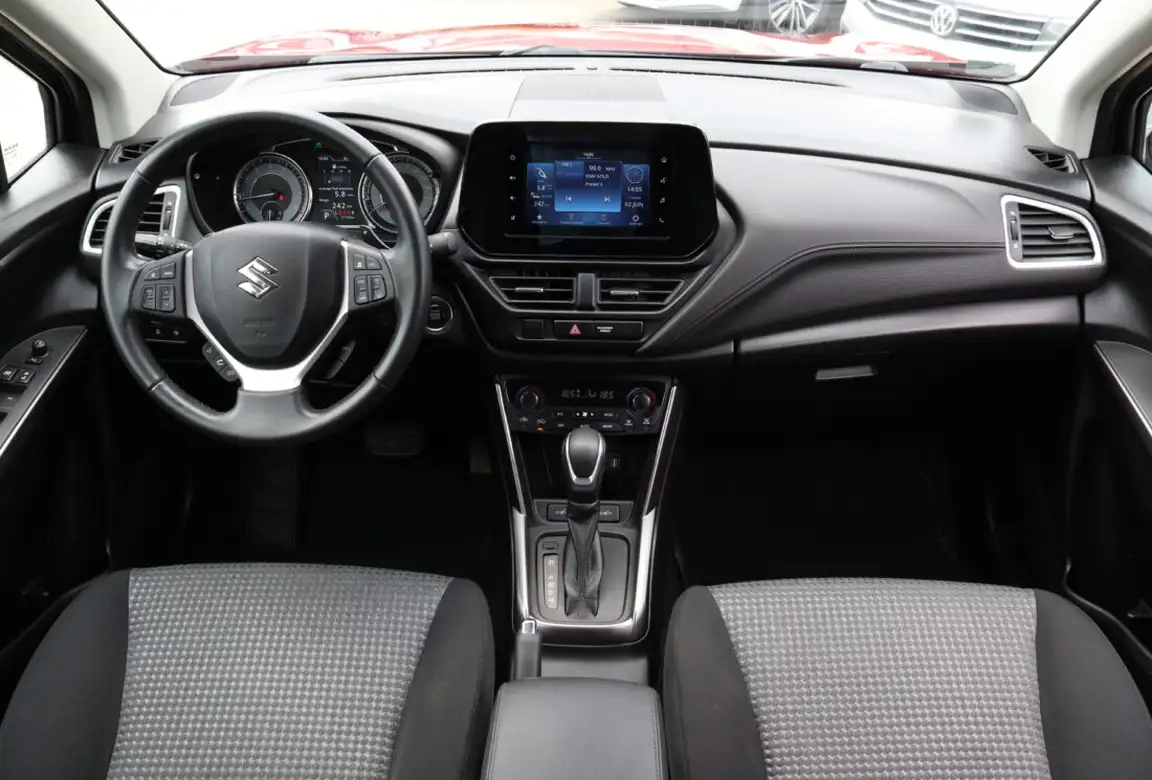 SUZUKI SX4 S-CROSS