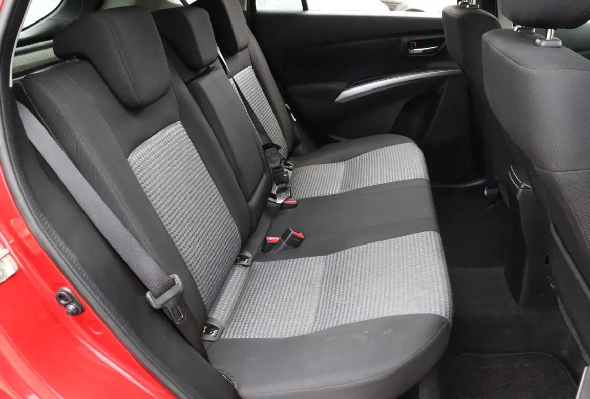 SUZUKI SX4 S-CROSS