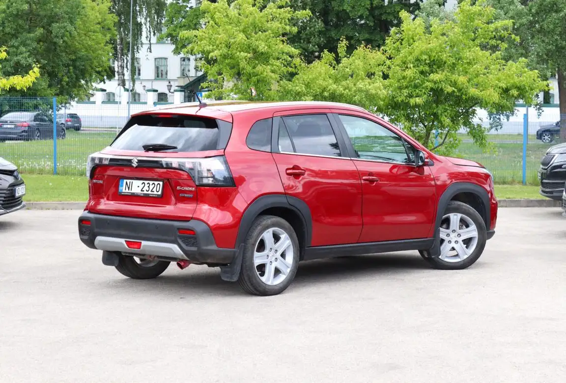 SUZUKI SX4 S-CROSS