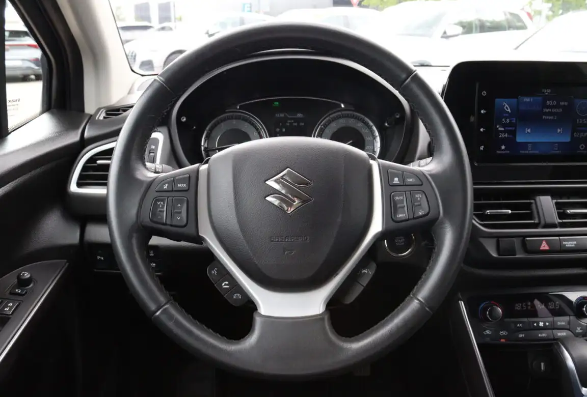 SUZUKI SX4 S-CROSS