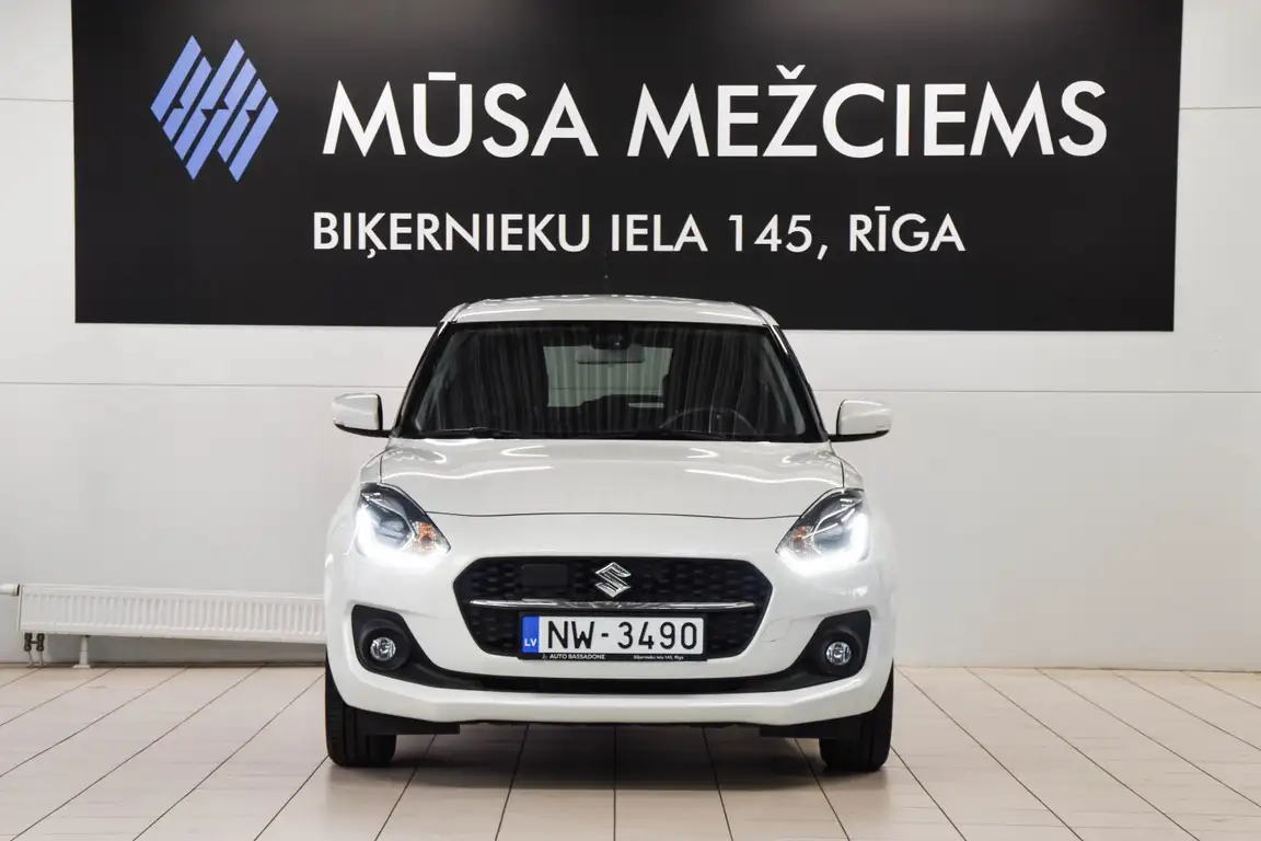 SUZUKI SWIFT