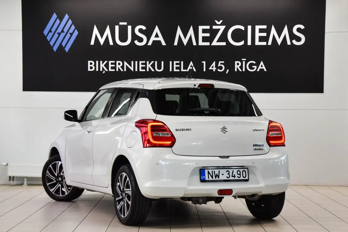 SUZUKI SWIFT