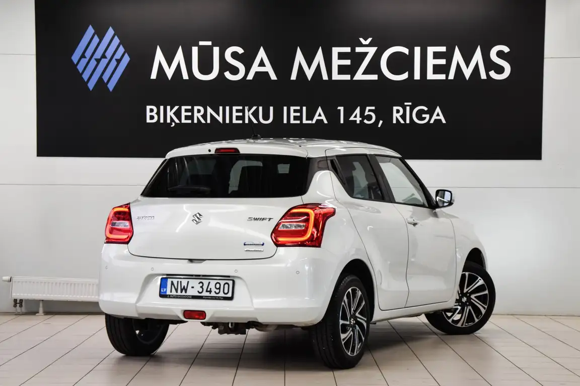 SUZUKI SWIFT