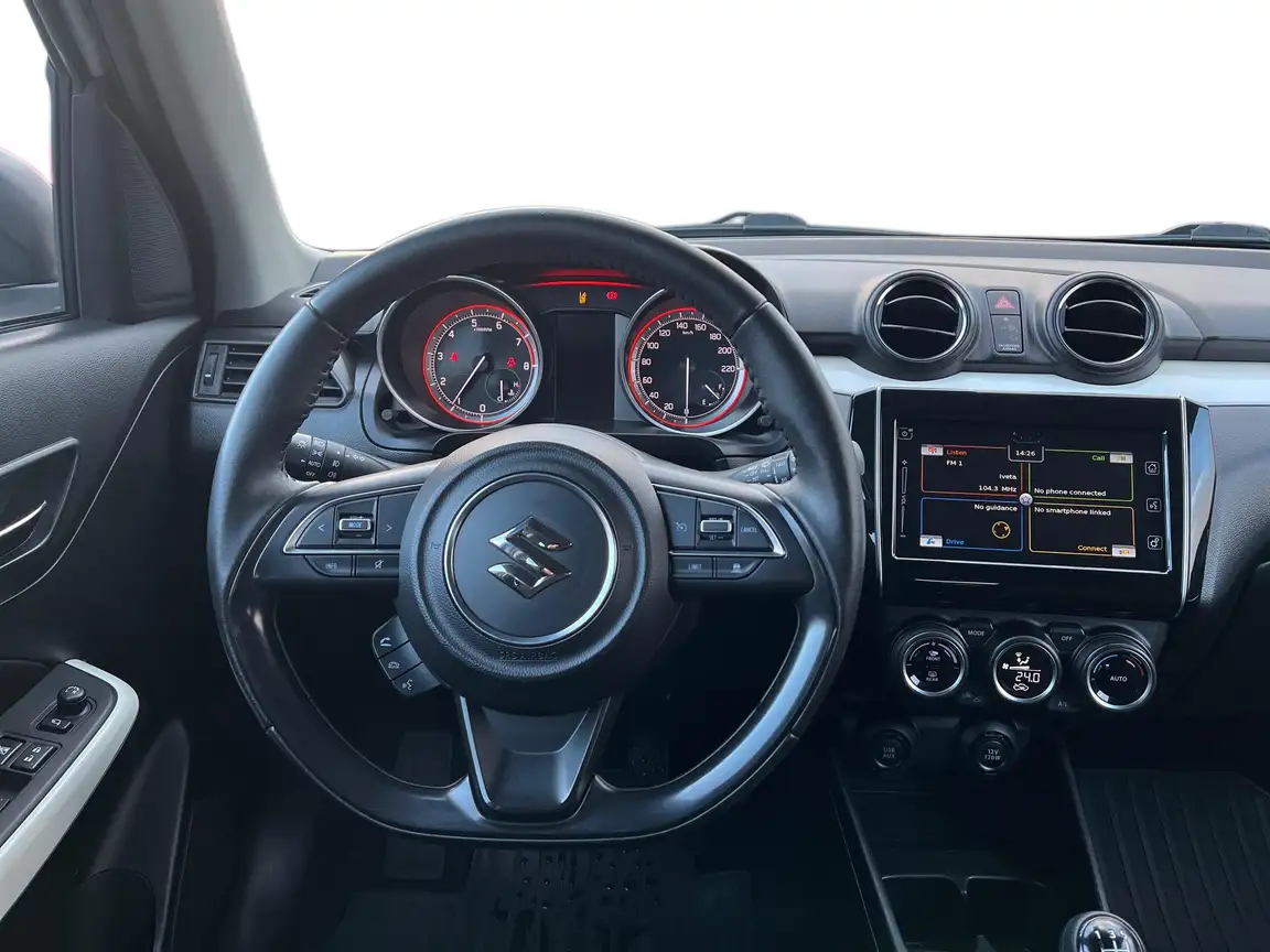 SUZUKI SWIFT