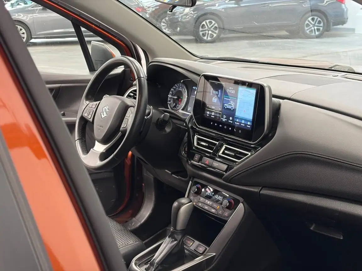 SUZUKI SX4 S-CROSS