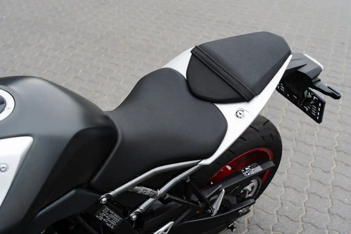 SUZUKI XL7