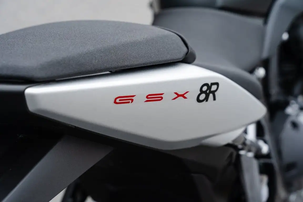 SUZUKI XL7