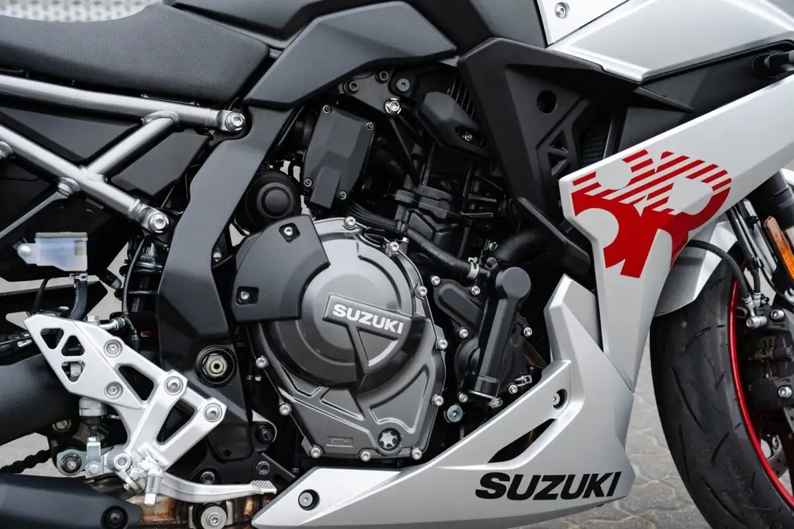 SUZUKI XL7