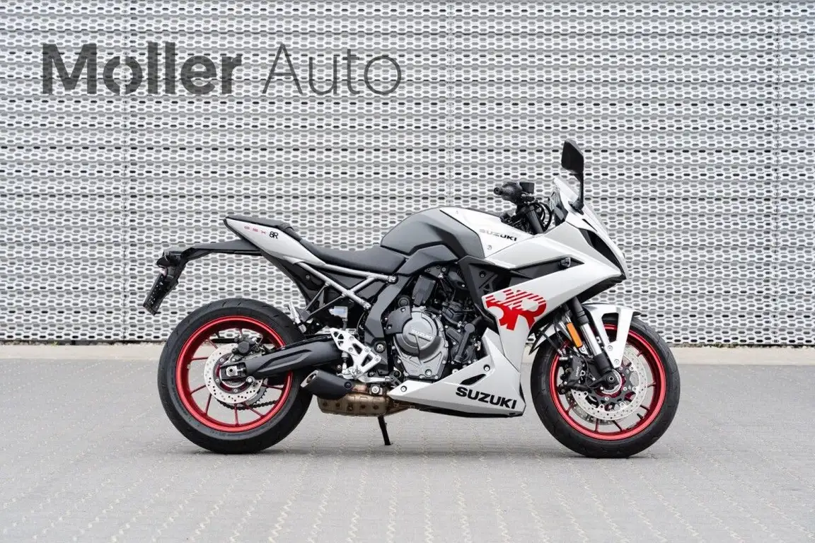 SUZUKI XL7
