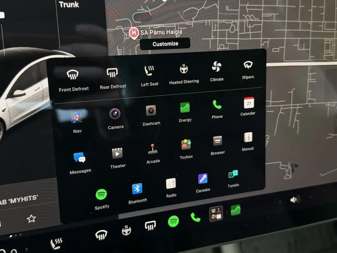 TESLA MODEL 3