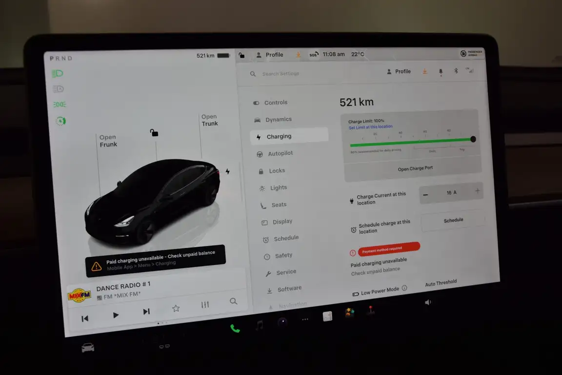 TESLA MODEL 3