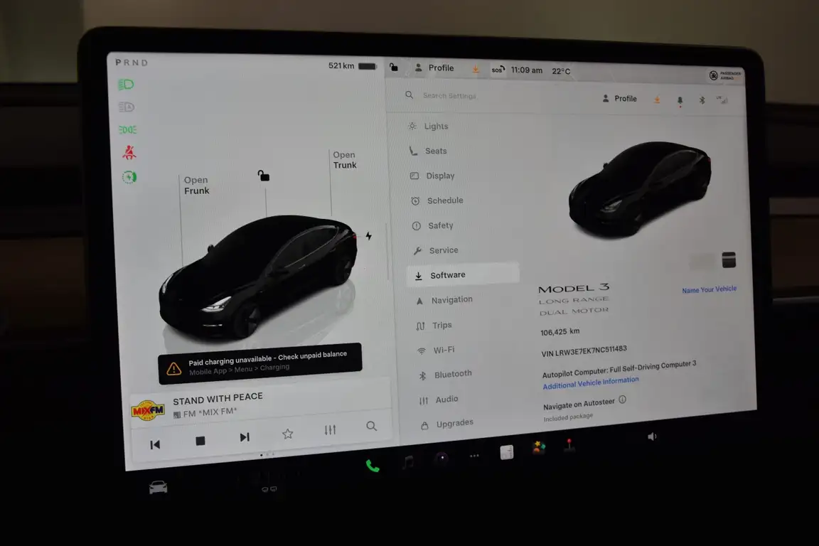 TESLA MODEL 3