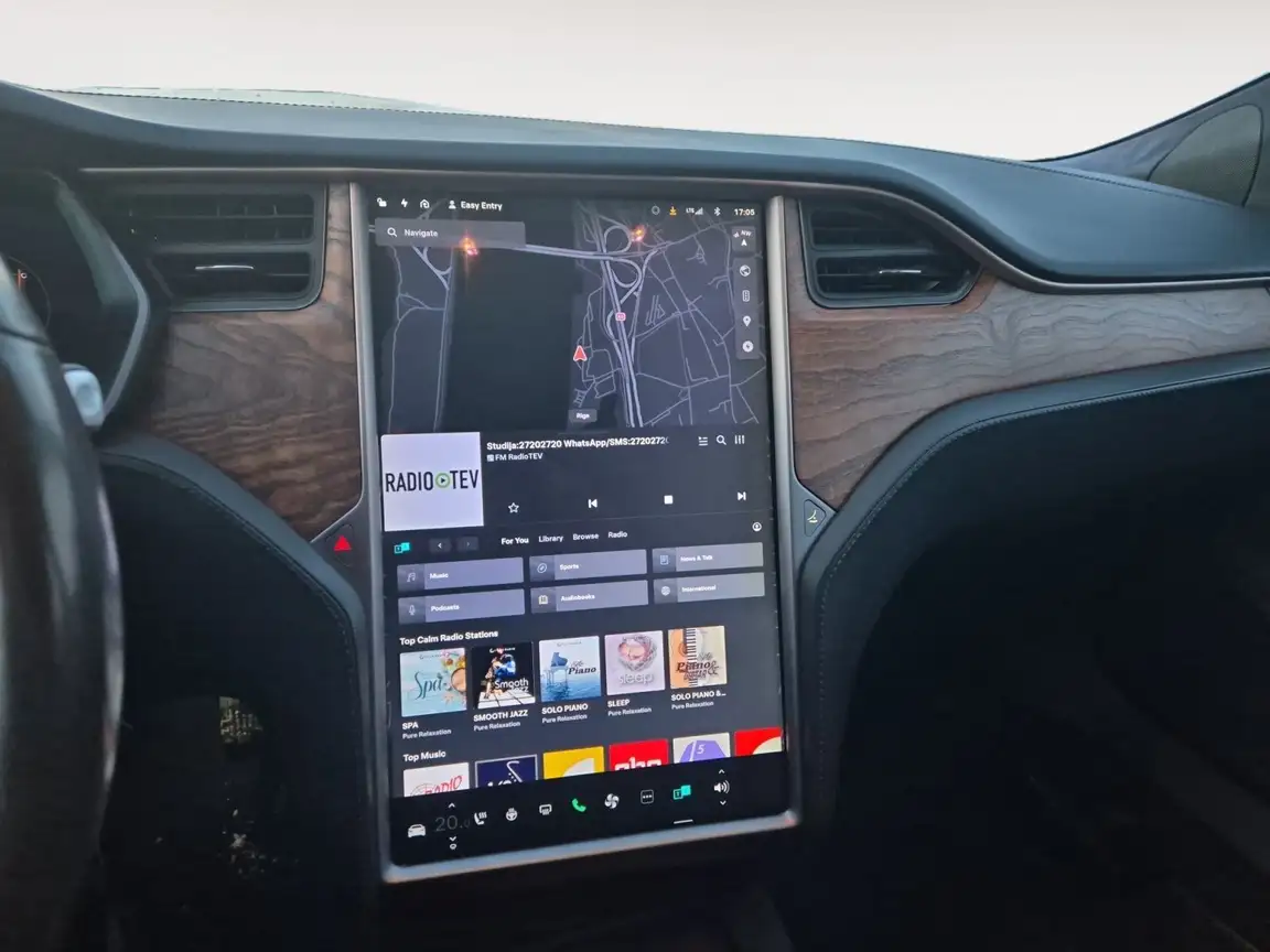 TESLA MODEL S