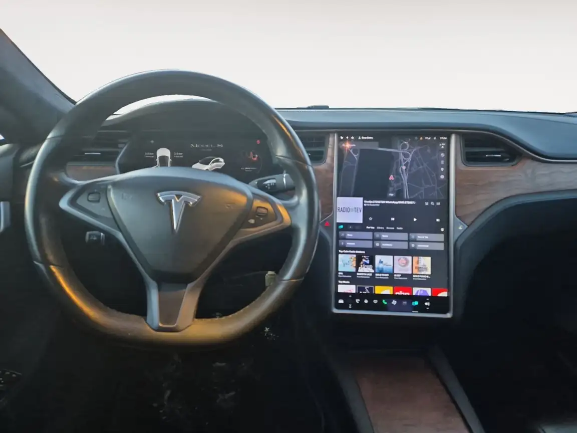 TESLA MODEL S