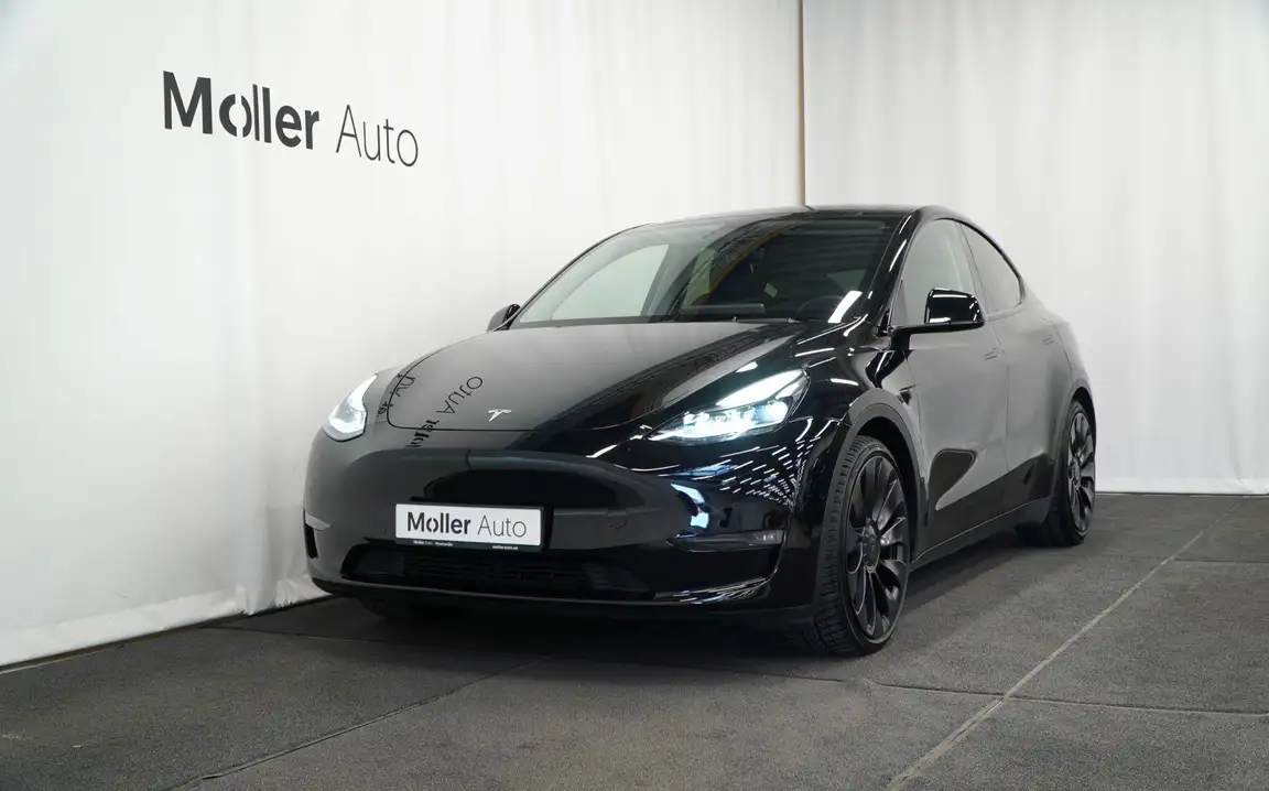 TESLA MODEL Y