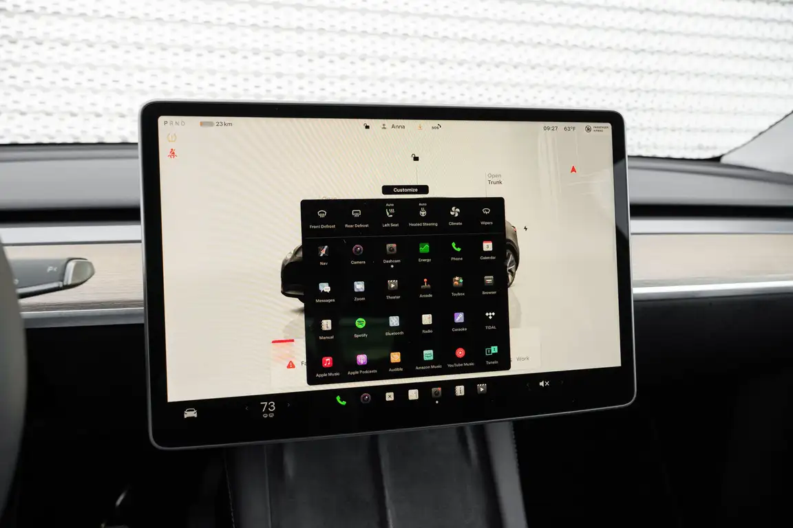 TESLA MODEL Y