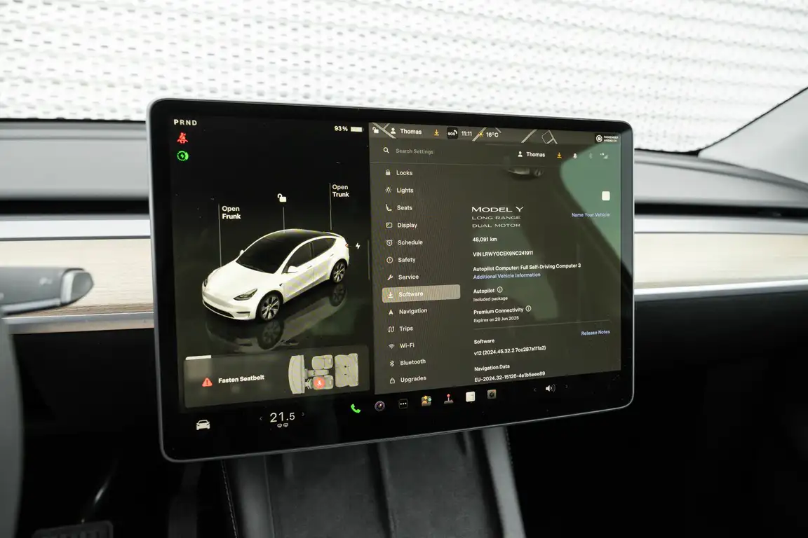 TESLA MODEL Y