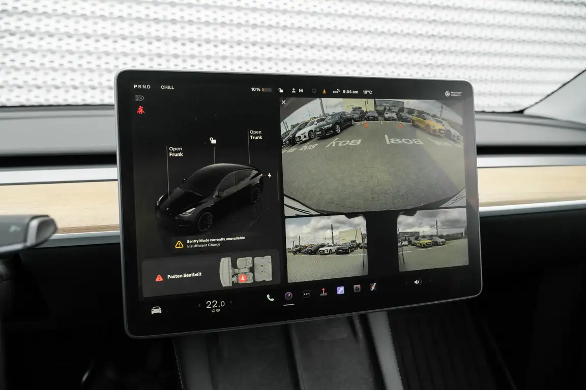 TESLA MODEL Y