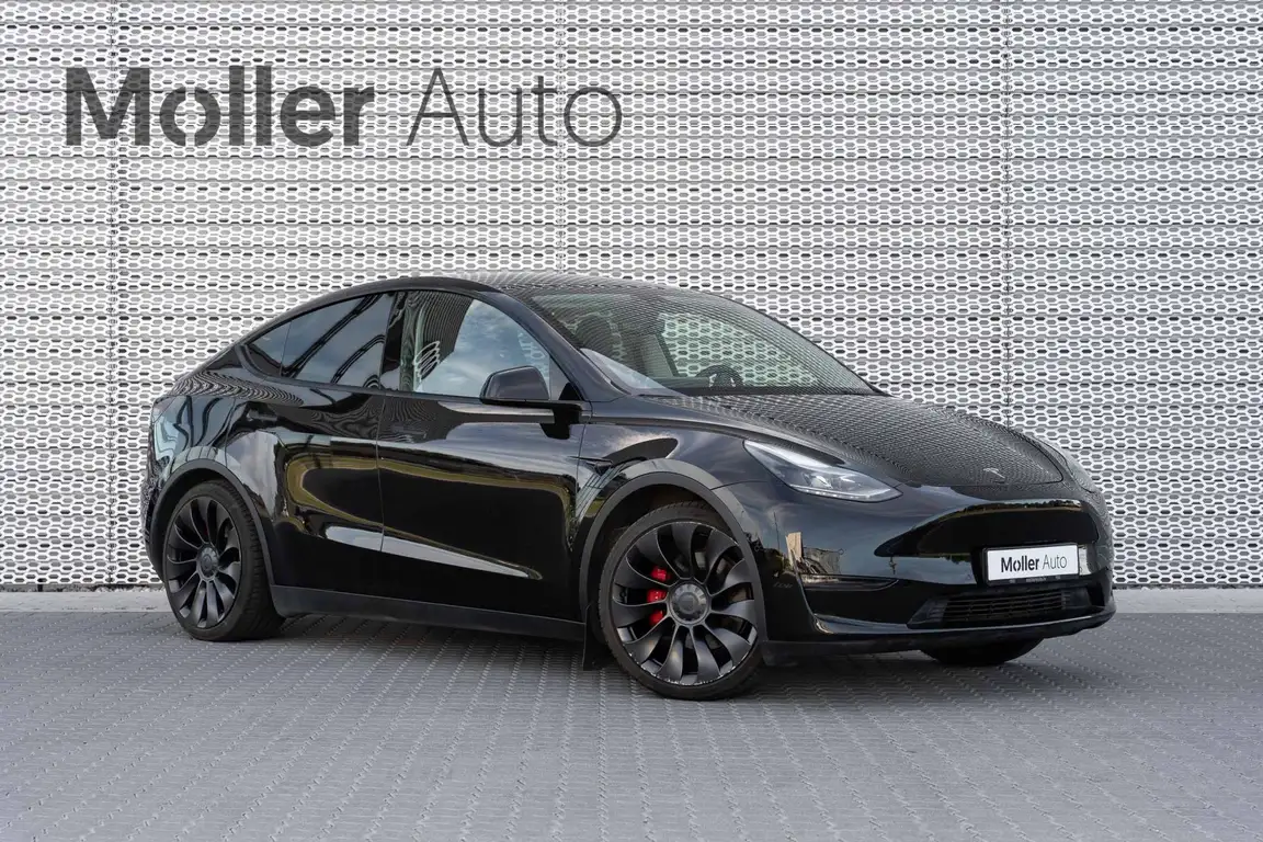 TESLA MODEL Y