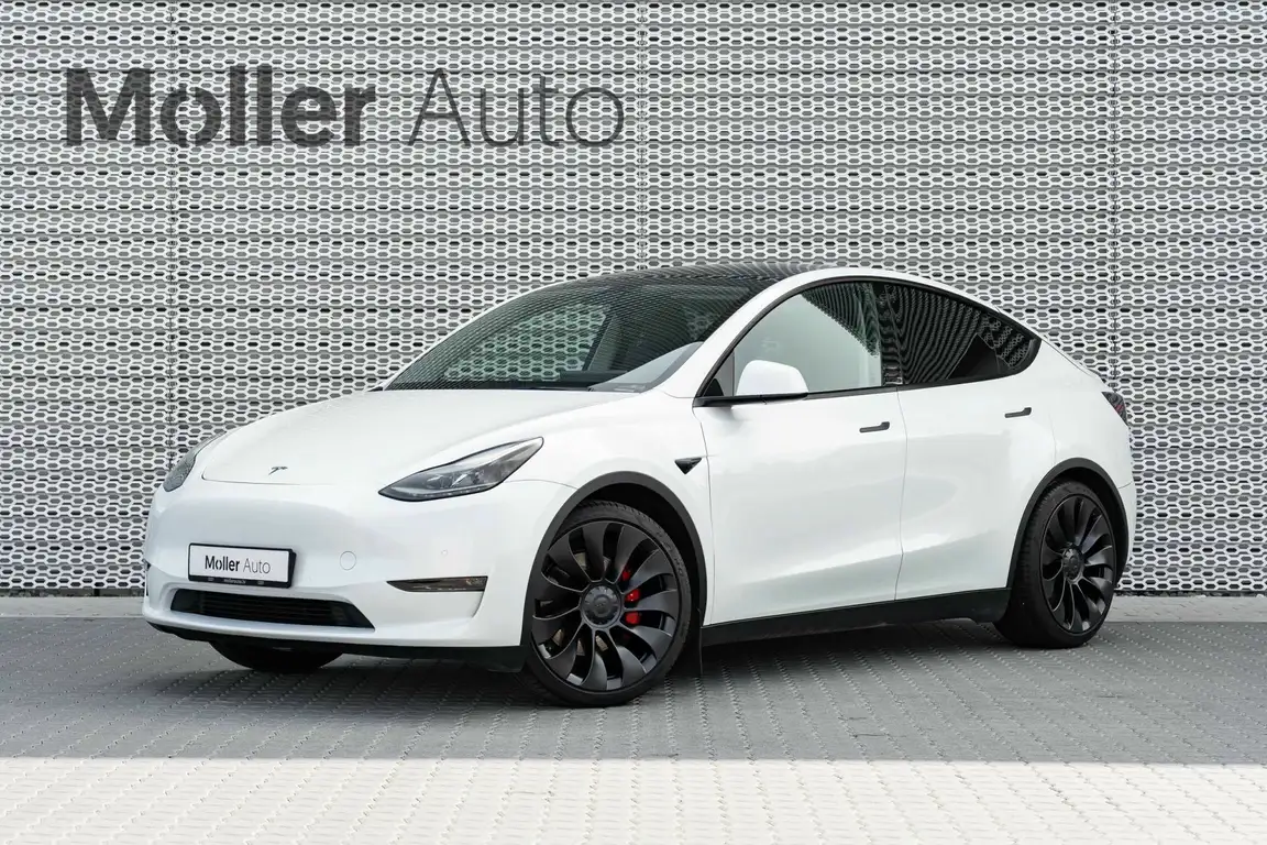 TESLA MODEL Y