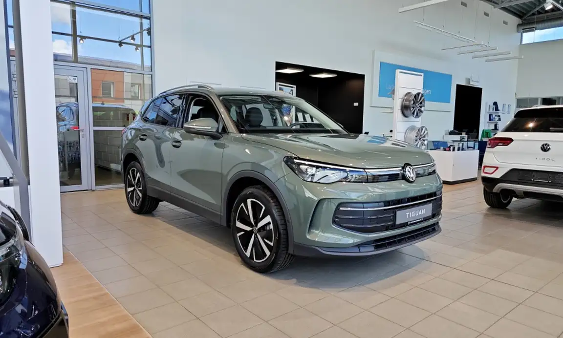 VOLKSWAGEN TIGUAN
