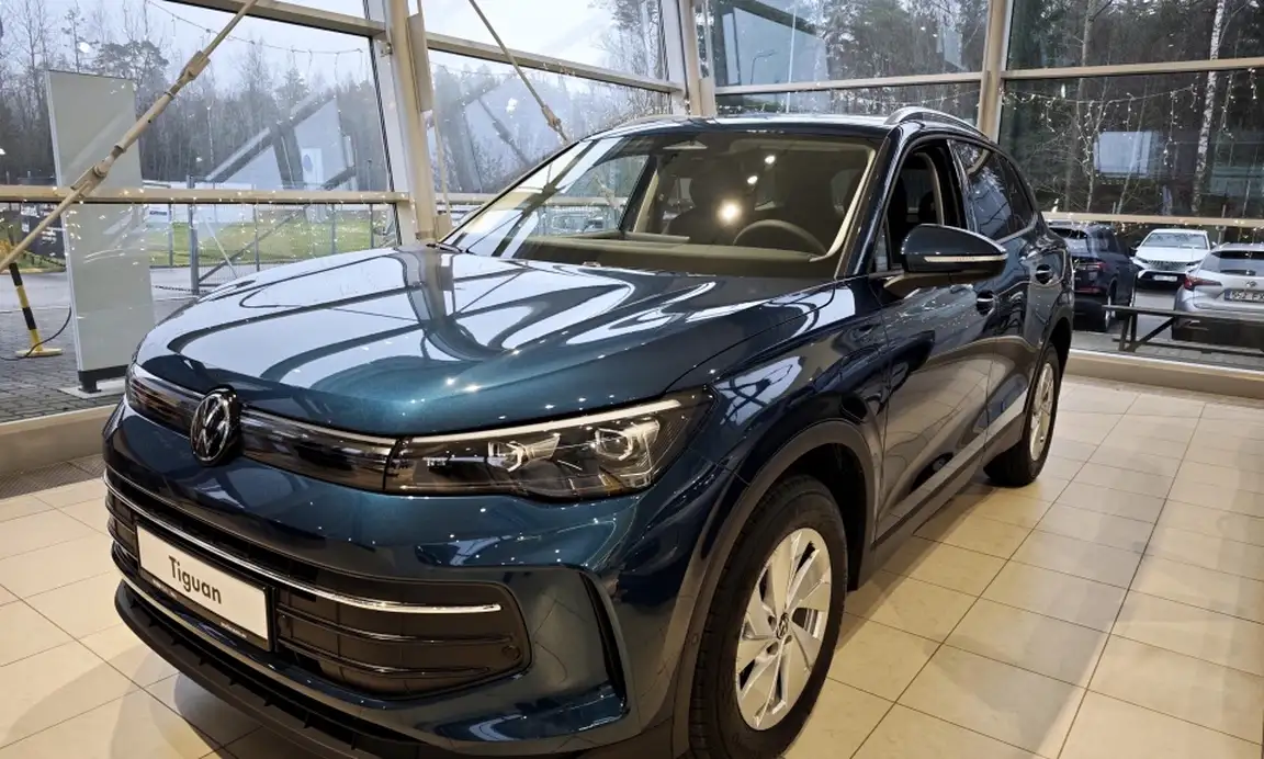 VOLKSWAGEN TIGUAN
