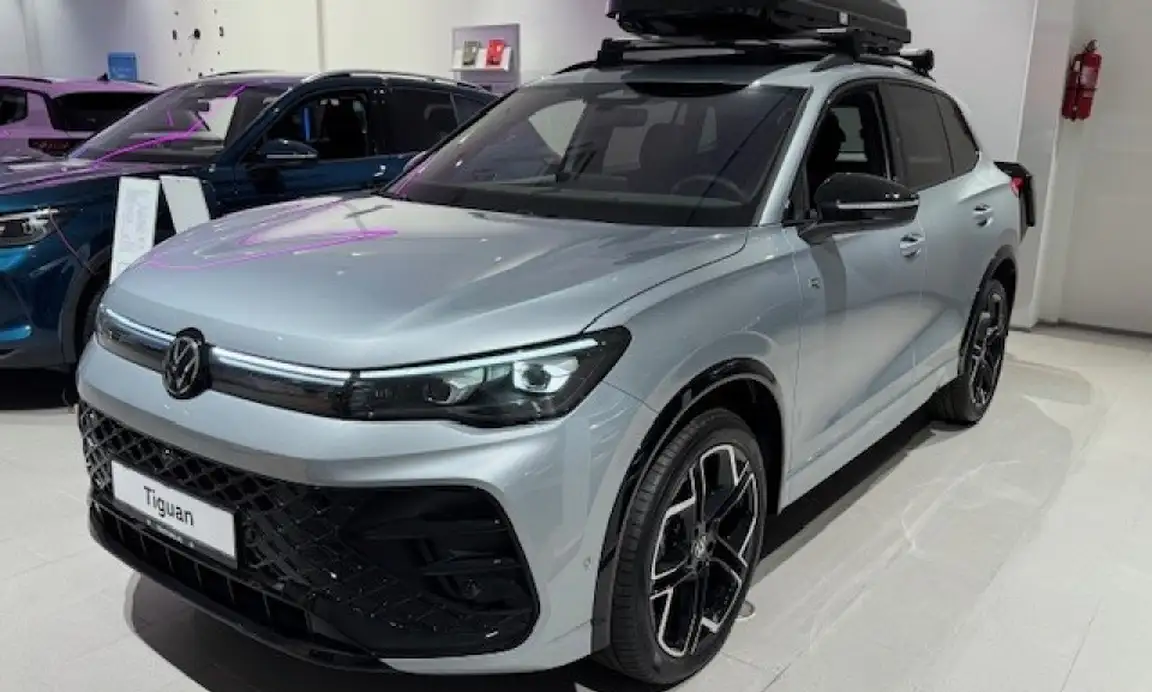 VOLKSWAGEN TIGUAN