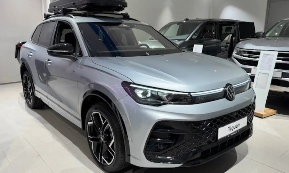 VOLKSWAGEN TIGUAN