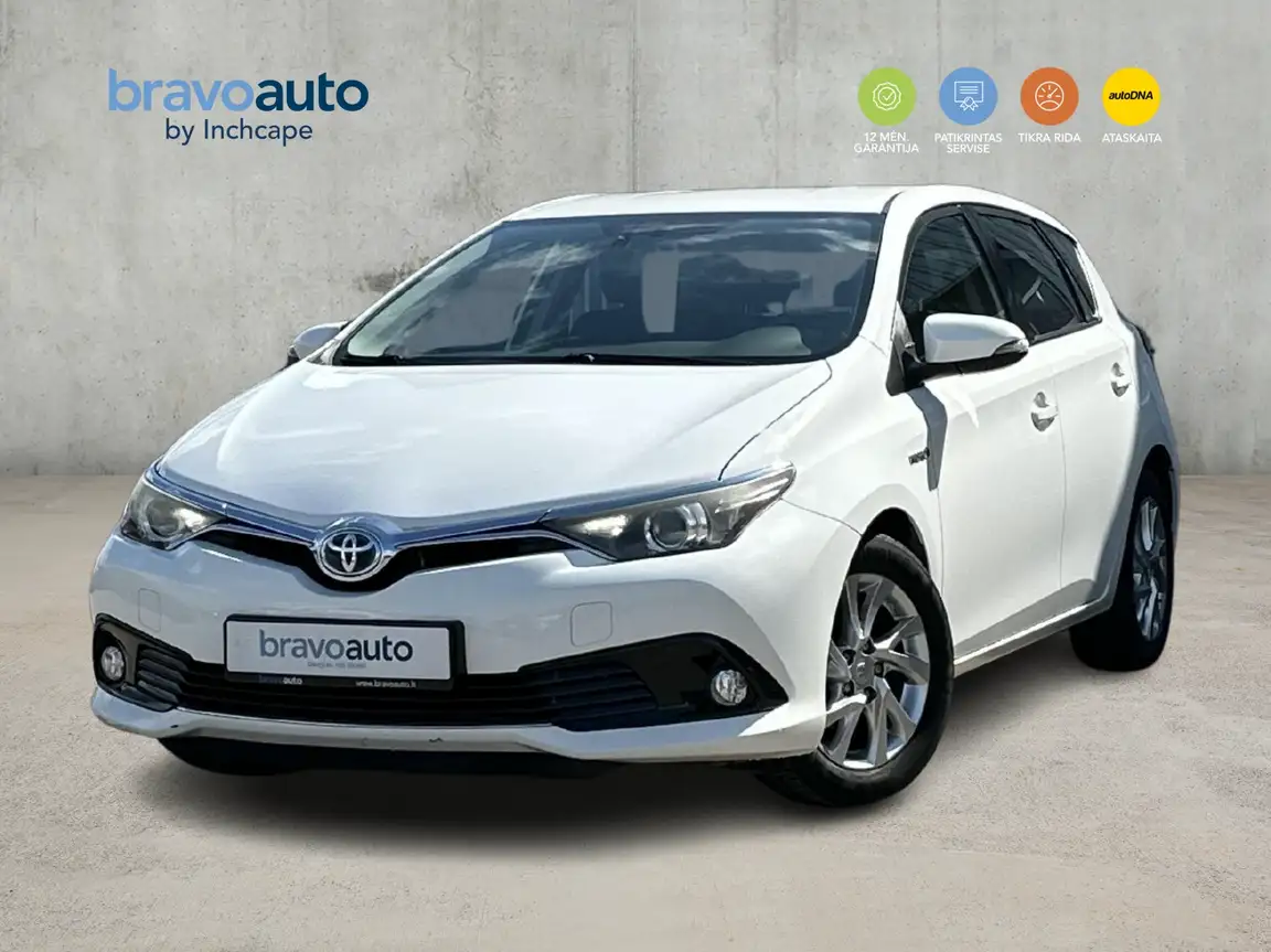 TOYOTA AURIS