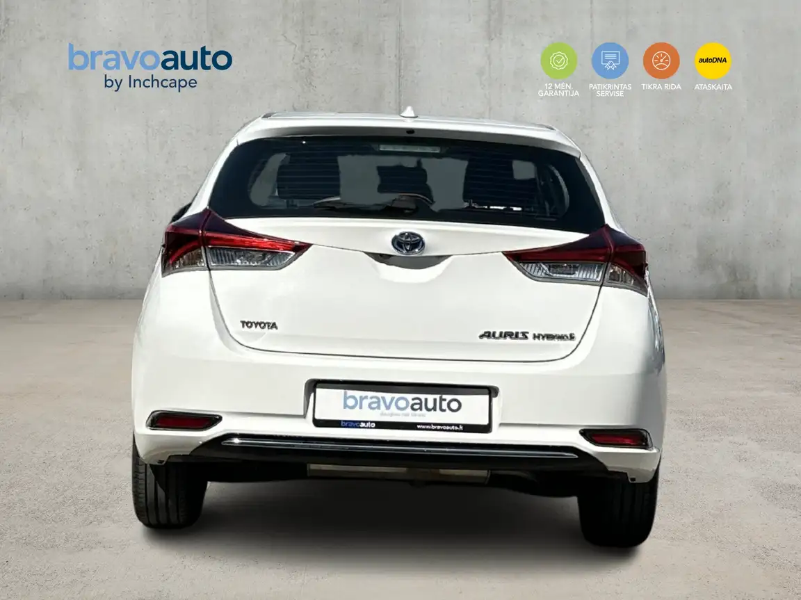 TOYOTA AURIS