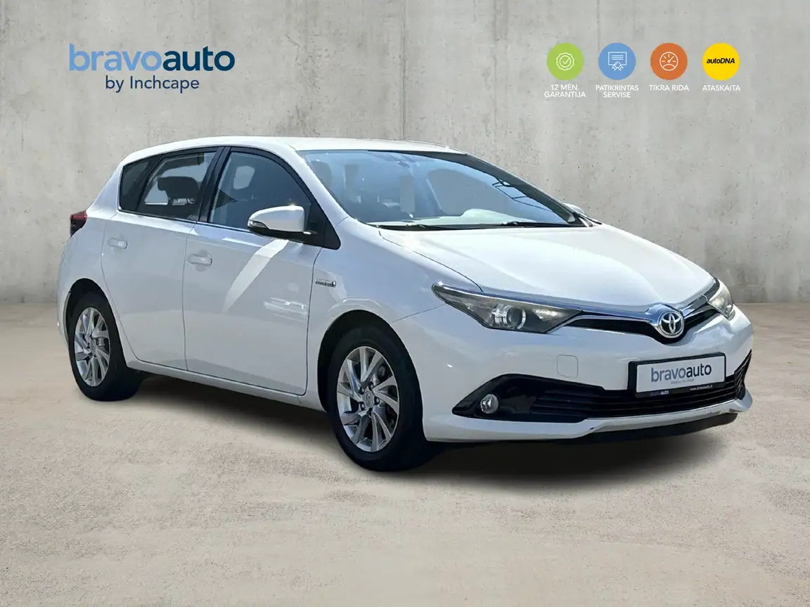 TOYOTA AURIS