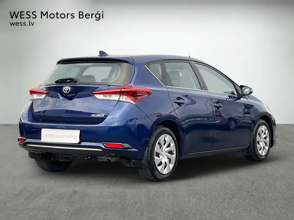 TOYOTA AURIS