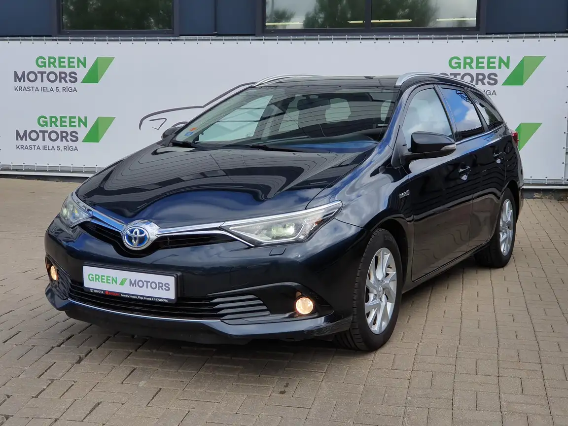 TOYOTA AURIS