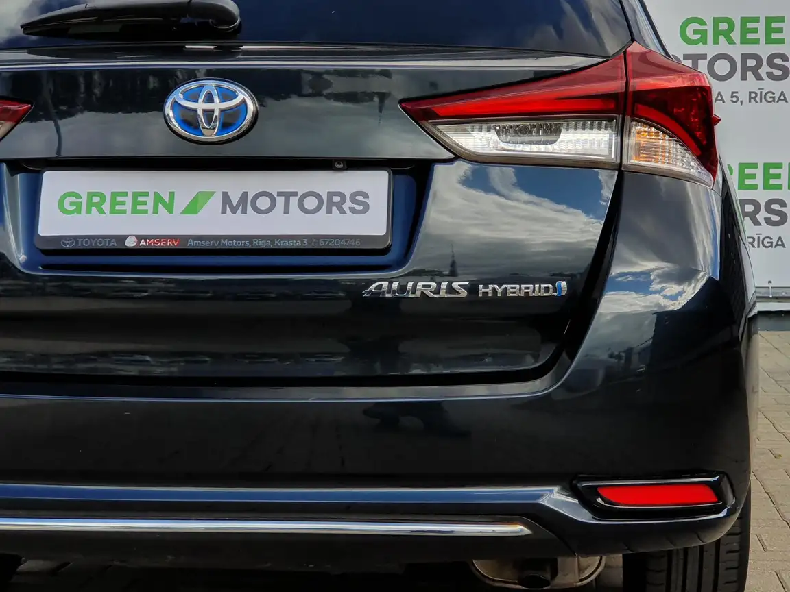 TOYOTA AURIS