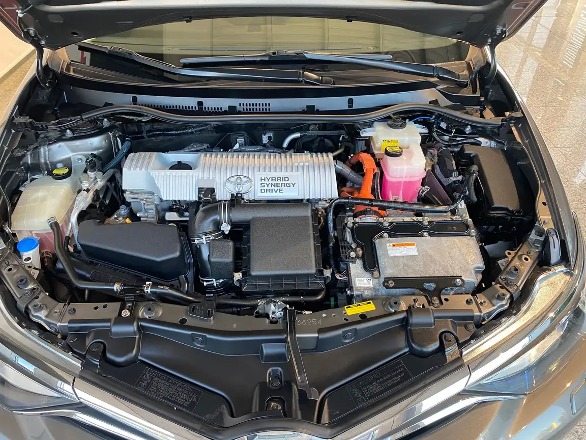 TOYOTA AURIS